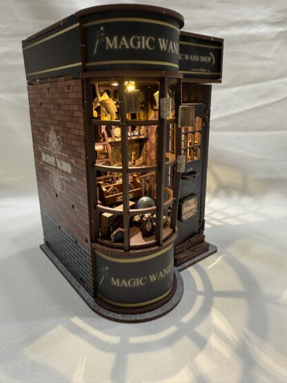 Magic Wand Miniatur Holz Regal – Bild 2
